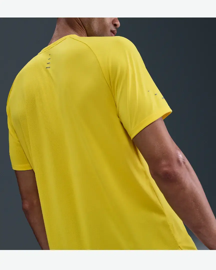 Tee-Shirt À Manches Courtes Et Motifs Réfléchissants Dri-Fit Adv Nike Stride M - IH4069-718 (1) au meilleur prix !