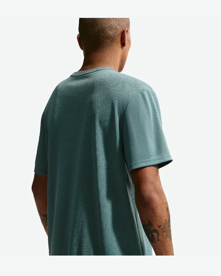 Tee-Shirt À Manches Courtes Et Protection Uv Dri-Fit Nike Miler M - IF2082-382 (1) au meilleur prix !