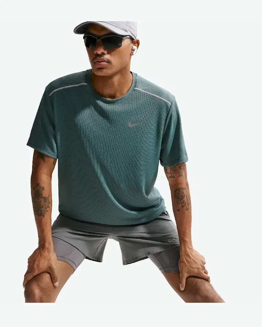 Tee-Shirt À Manches Courtes Et Protection Uv Dri-Fit Nike Miler M - IF2082-382 (2) au meilleur prix !