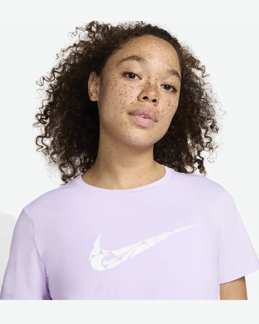 Tee-Shirt À Manches Courtes Dri-Fit Nike One Swoosh W - FN2618-512 (2) au meilleur prix !