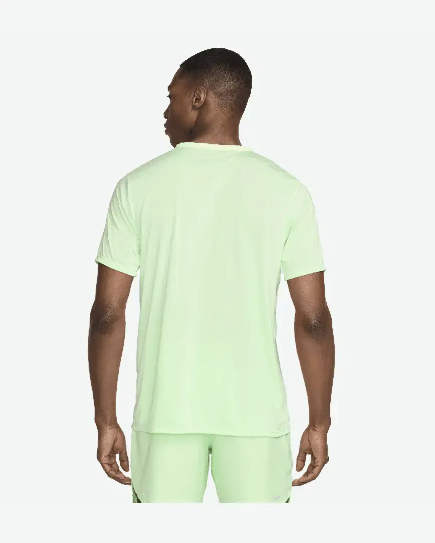 Tee-Shirt À Manches Courtes Dri-Fit Nike Rise 365 M - CZ9184-376 (1) au meilleur prix !