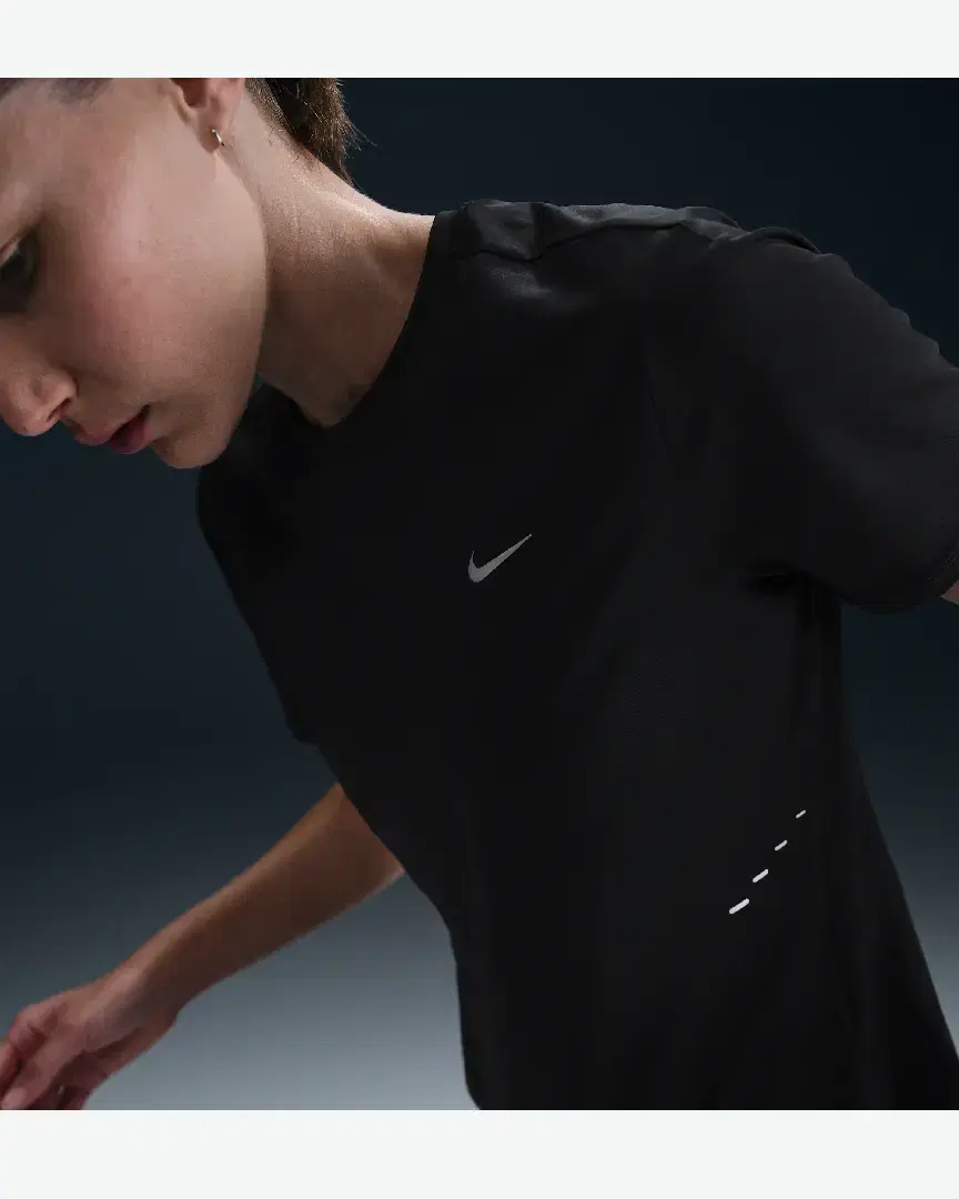 Tee-Shirt À Manches Courtes Dri-Fit Nike Swift Wool W - HM9698-010 (0) au meilleur prix !