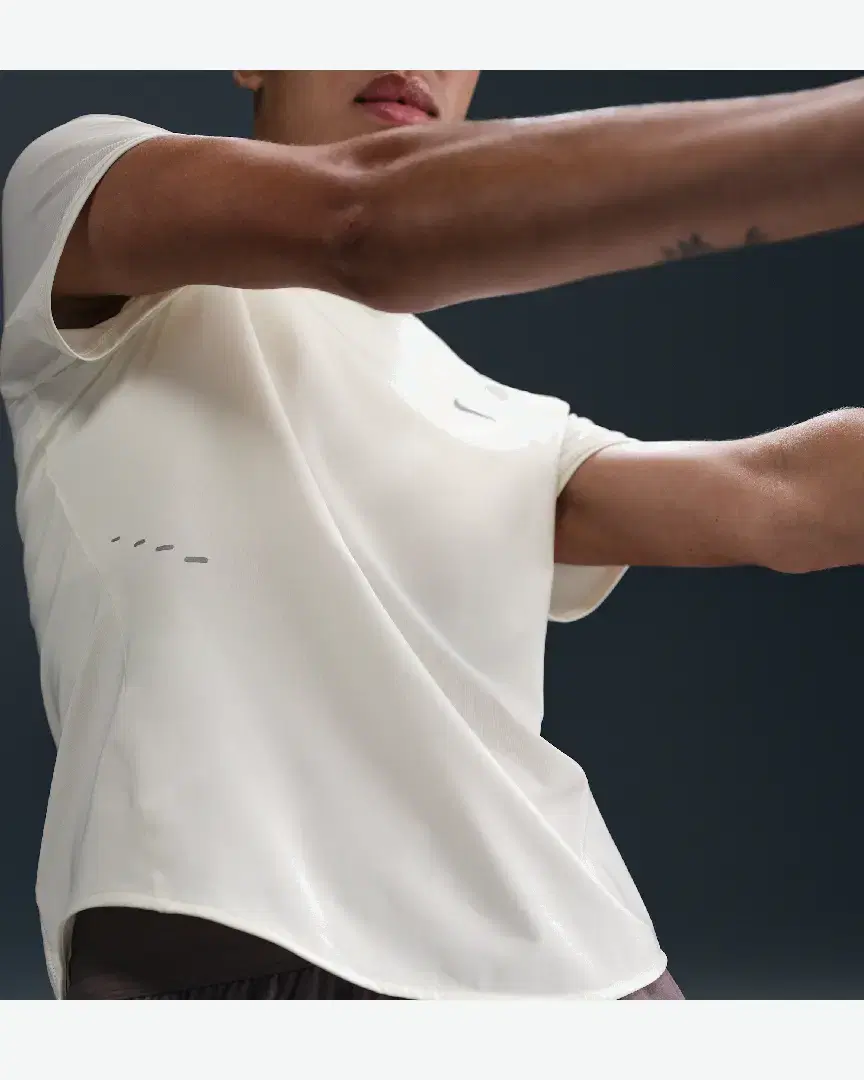 Tee-Shirt À Manches Courtes Dri-Fit Nike Swift Wool W - HM9698-133 (2) au meilleur prix !