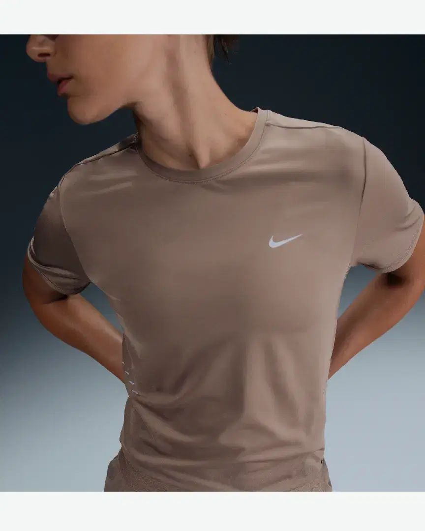 Tee-Shirt À Manches Courtes Dri-Fit Nike Swift Wool W - HM9698-233 (0) au meilleur prix !