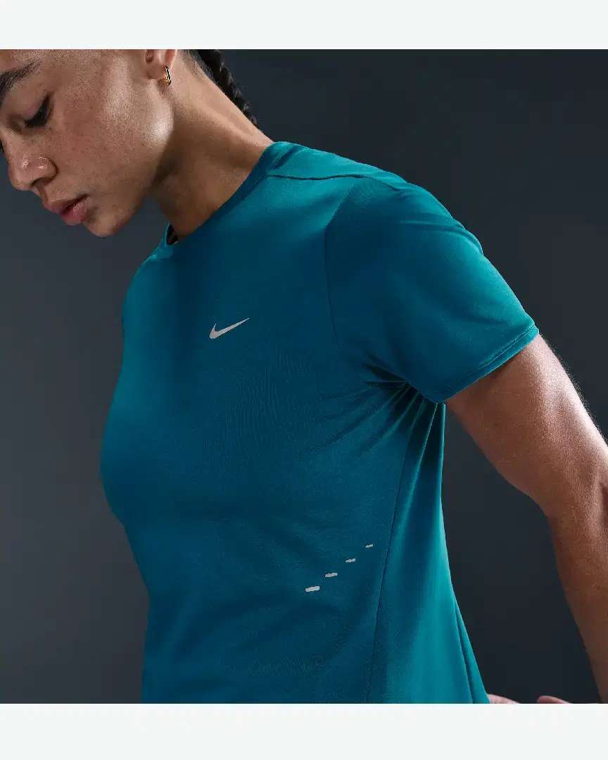 Tee-Shirt À Manches Courtes Dri-Fit Nike Swift Wool W - HM9698-301 (2) au meilleur prix !
