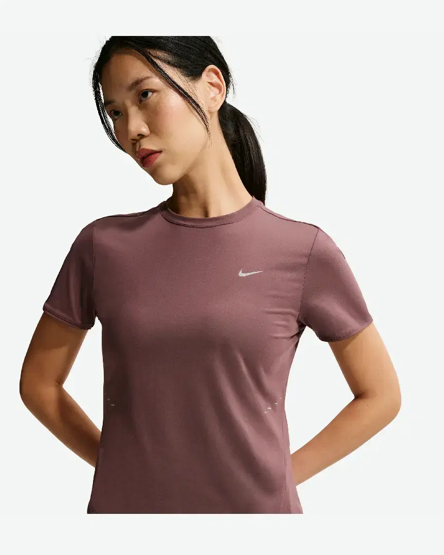 Tee-Shirt À Manches Courtes Dri-Fit Nike Swift Wool W - HM9698-502 (0) au meilleur prix !
