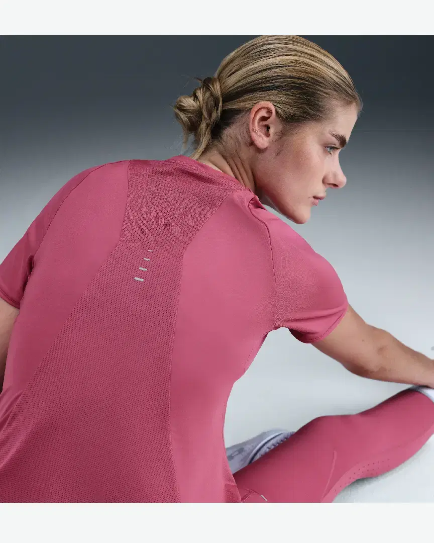 Tee-Shirt À Manches Courtes Dri-Fit Nike Swift Wool W - HM9698-634 (1) au meilleur prix !