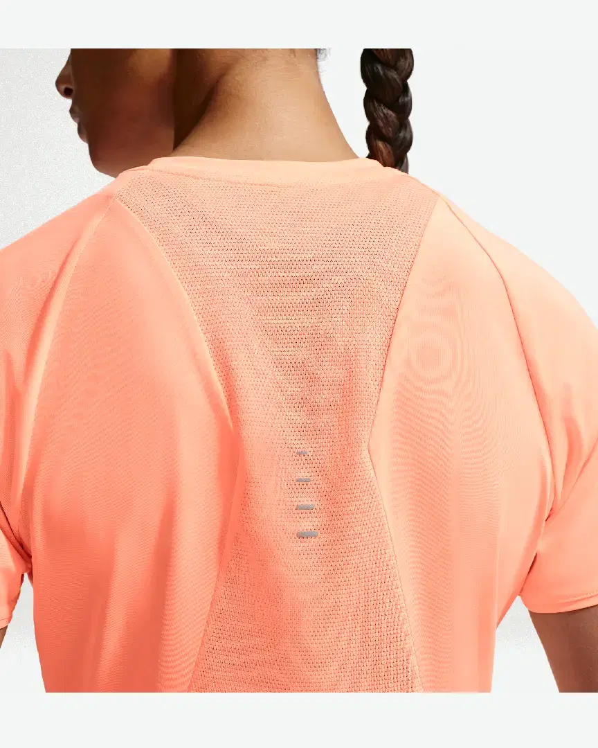 Tee-Shirt À Manches Courtes Dri-Fit Nike Swift Wool W - HM9698-852 (1) au meilleur prix !