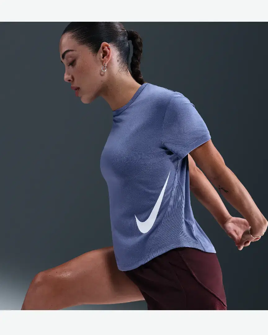 Tee-Shirt À Manches Courtes Dri-Fit Nike Tempo Swoosh Run W - HV2772-499 (2) au meilleur prix !