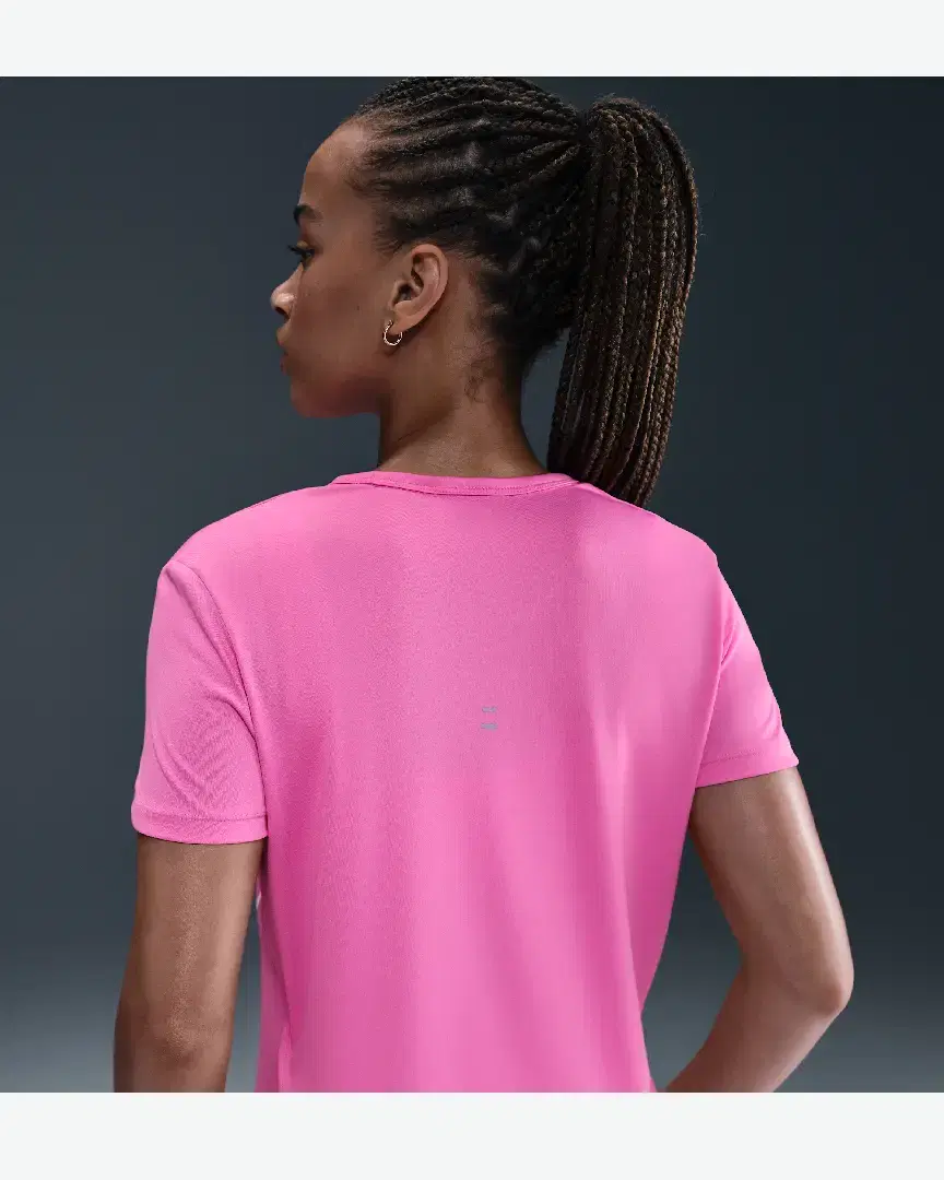 Tee-Shirt À Manches Courtes Dri-Fit Nike Tempo Swoosh Run W - HV2772-675 (1) au meilleur prix !