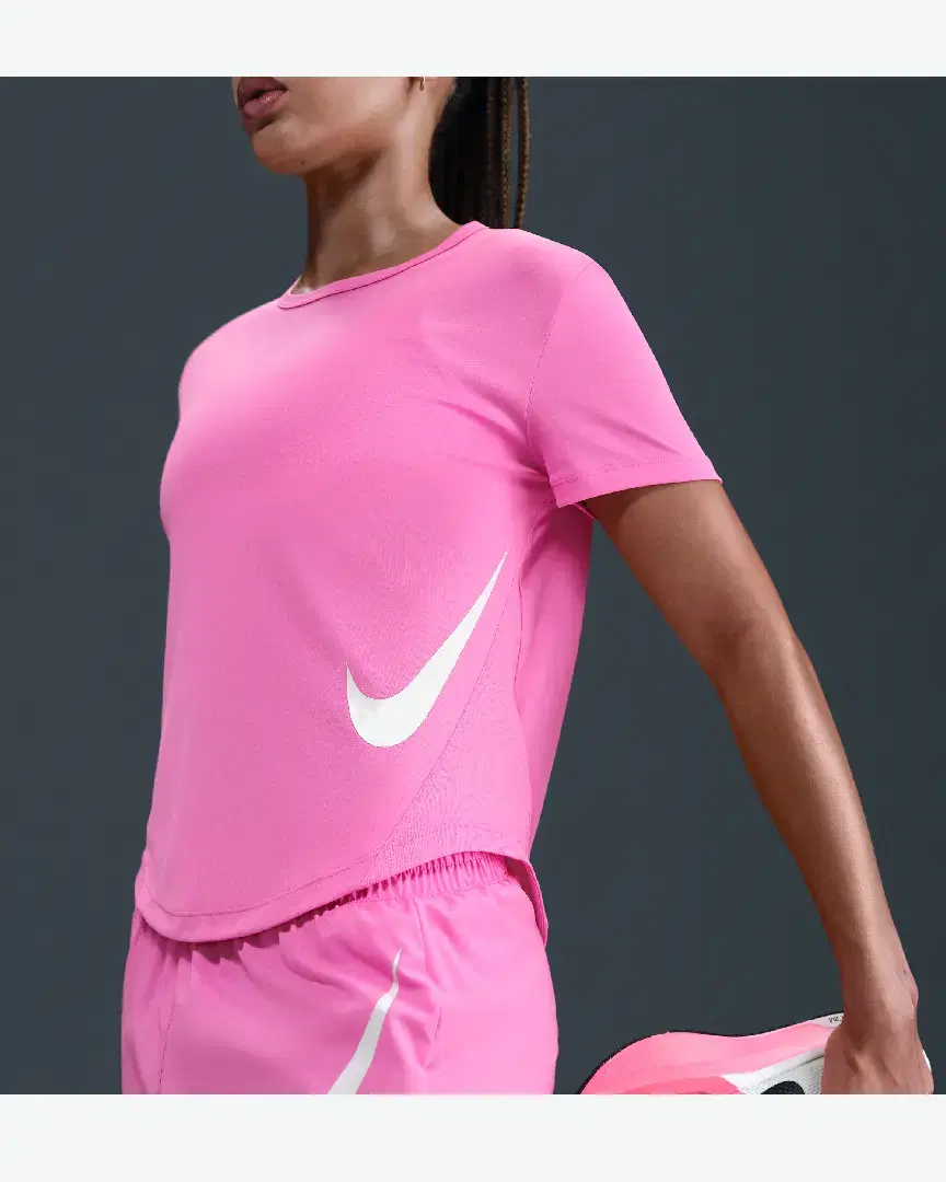 Tee-Shirt À Manches Courtes Dri-Fit Nike Tempo Swoosh Run W - HV2772-675 (2) au meilleur prix !