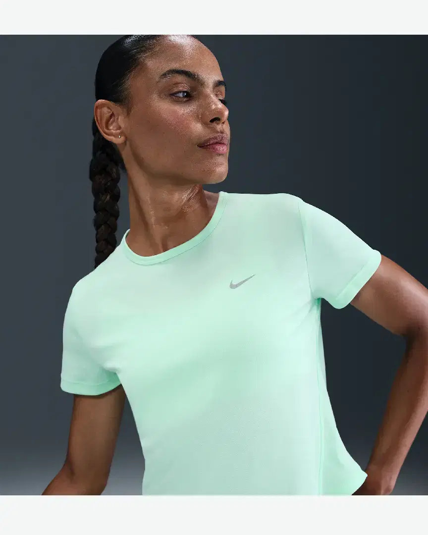 Tee-Shirt À Manches Courtes Dri-Fit Nike Tempo W - HQ0648-353 (0) au meilleur prix !