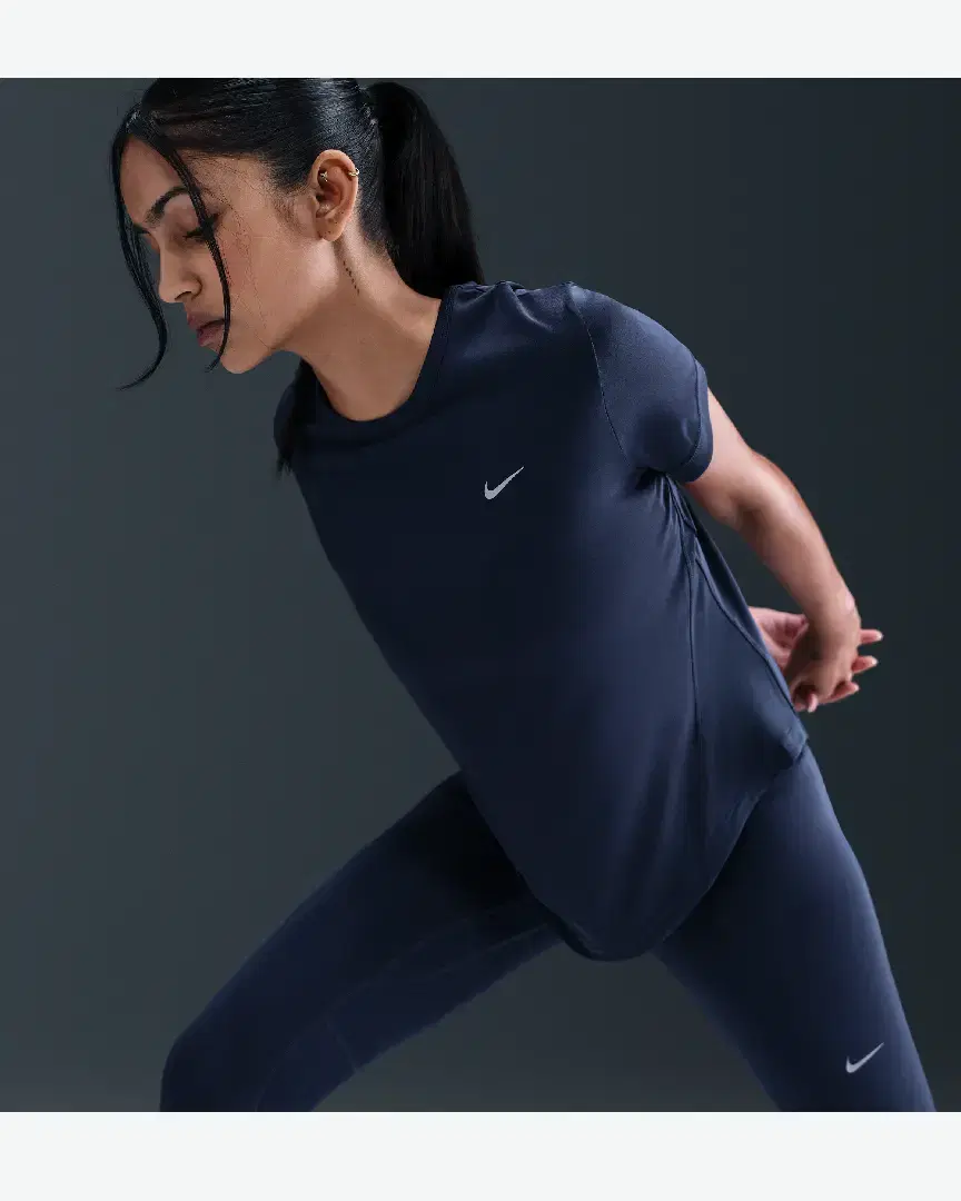 Tee-Shirt À Manches Courtes Dri-Fit Nike Tempo W - HQ0648-410 (2) au meilleur prix !