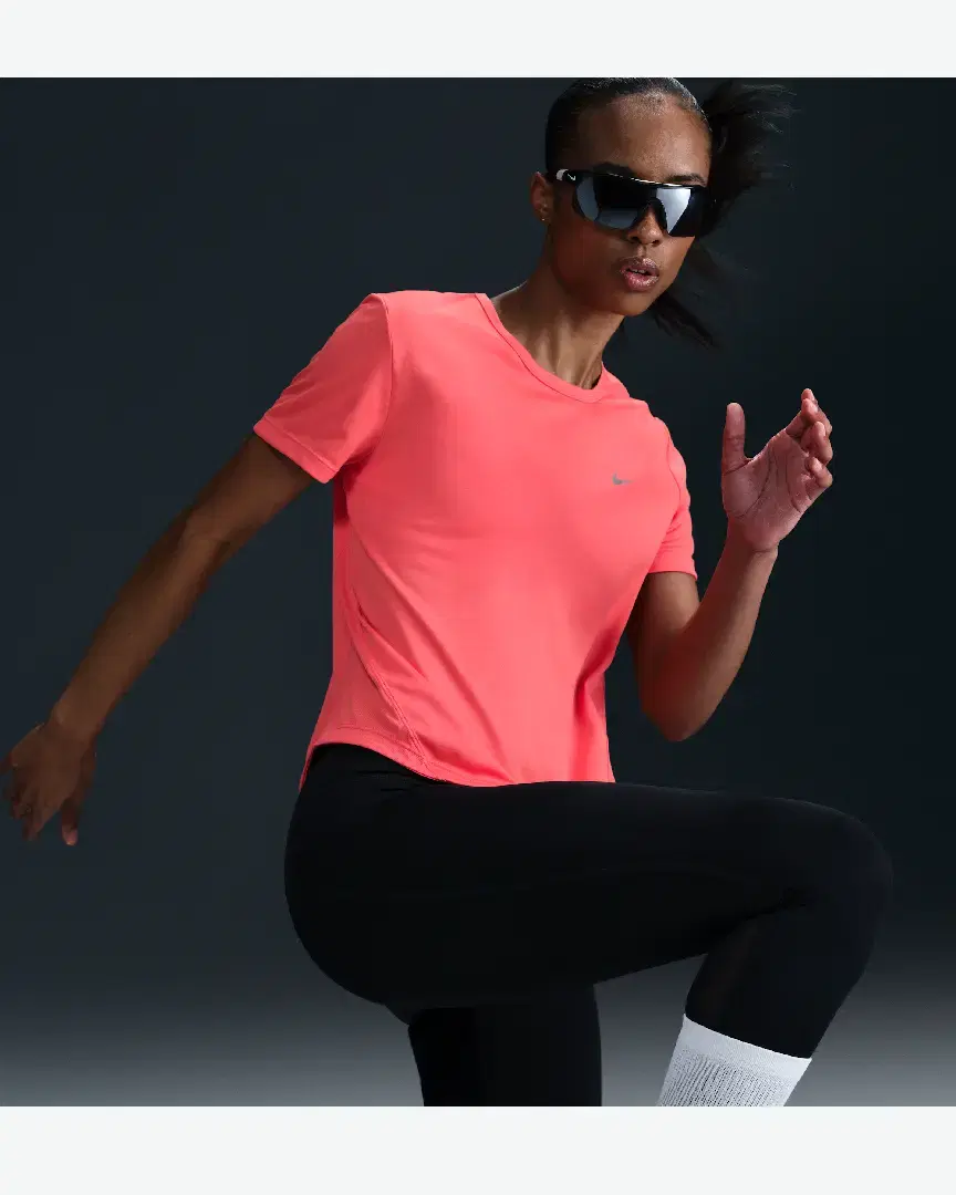 Tee-Shirt À Manches Courtes Dri-Fit Nike Tempo W - HQ0648-814 (2) au meilleur prix !