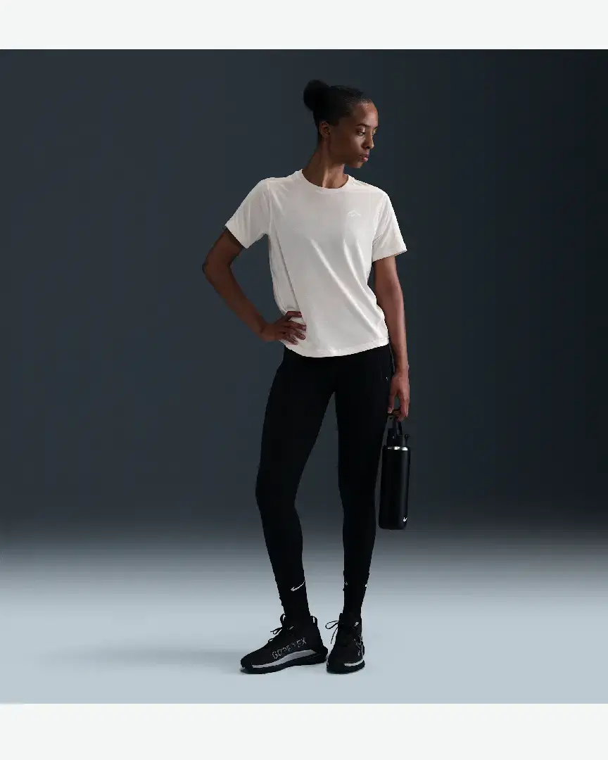 Tee-Shirt À Manches Courtes Nike Dri-Fit Trail W - HJ2242-030 (0) au meilleur prix !