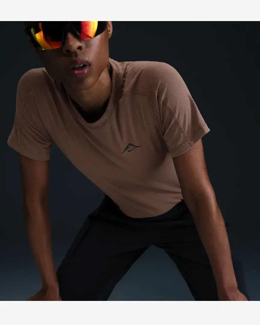 Tee-Shirt À Manches Courtes Nike Dri-Fit Trail W - HJ2242-233 (2) au meilleur prix !