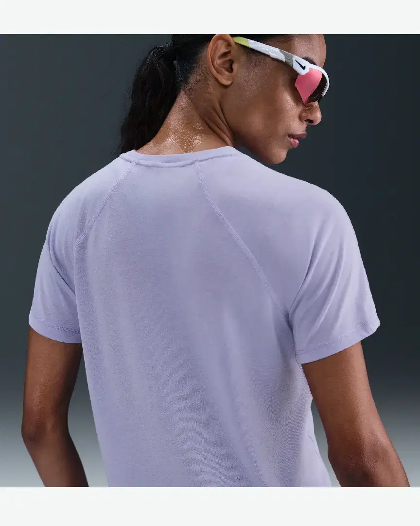 Tee-Shirt À Manches Courtes Nike Dri-Fit Trail W - HJ2242-533 (1) au meilleur prix !