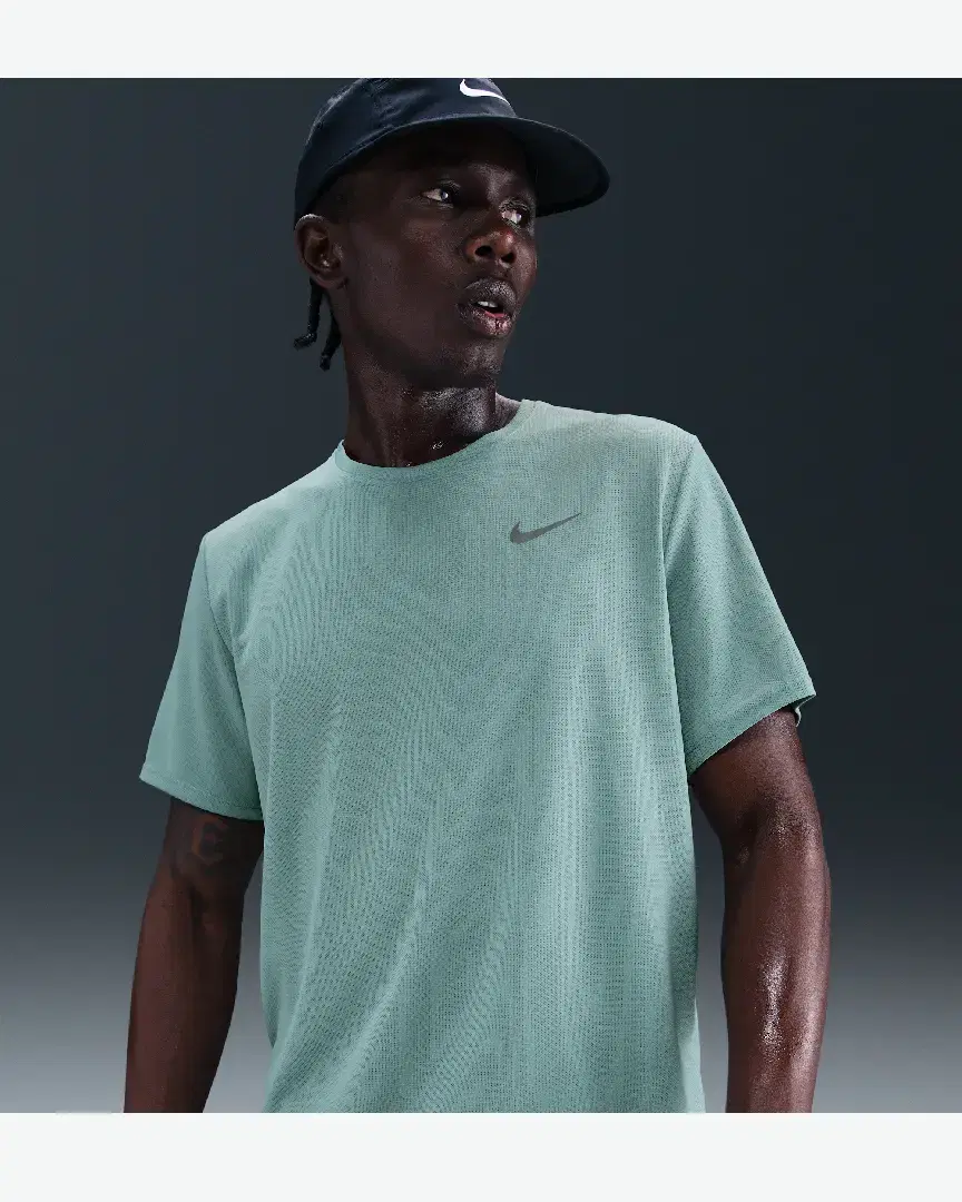 Tee-Shirt Nike M Nk Df Uv Miler Ss M - DV9315-017 (0) au meilleur prix !