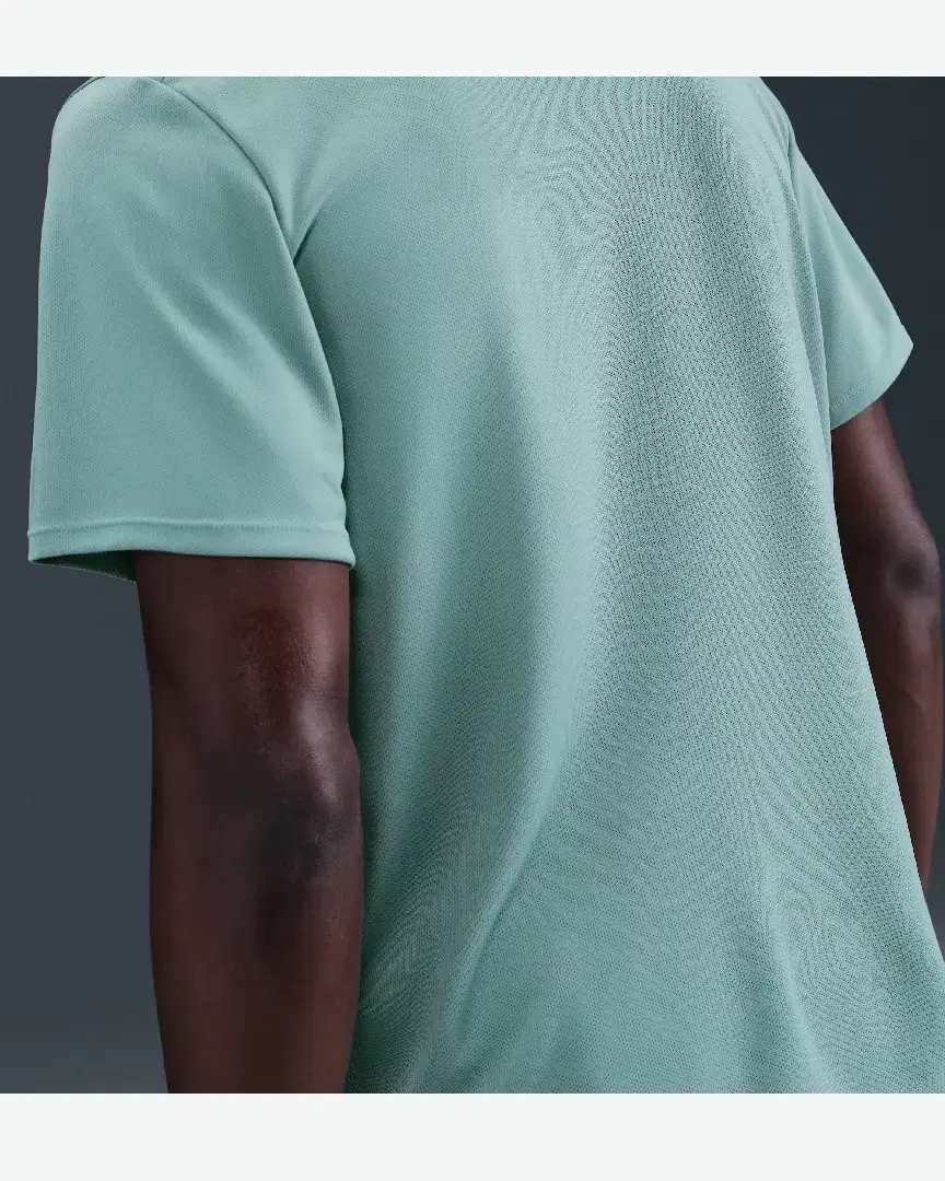 Tee-Shirt Nike M Nk Df Uv Miler Ss M - DV9315-017 (1) au meilleur prix !