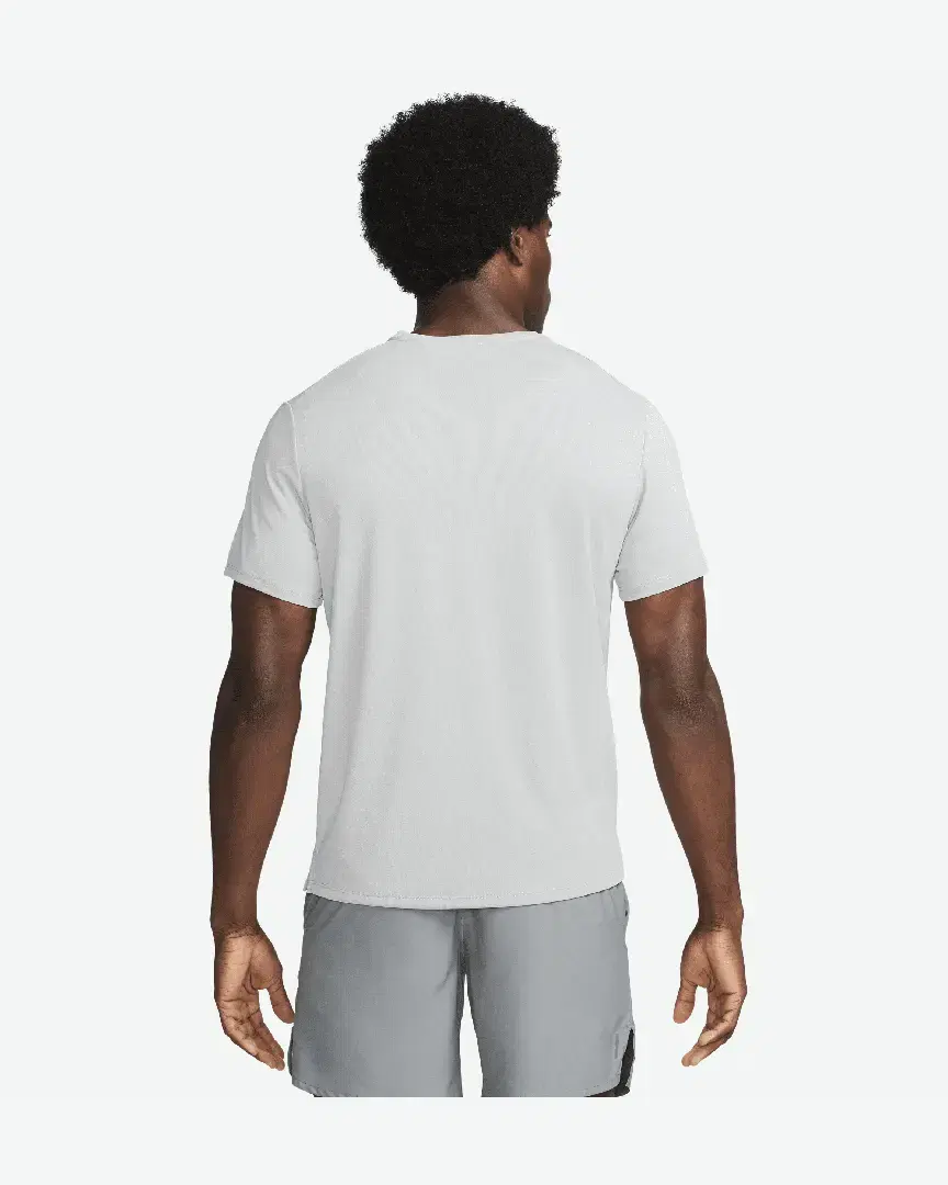 Tee-Shirt Nike M Nk Df Uv Miler Ss M - DV9315-098 (1) au meilleur prix !