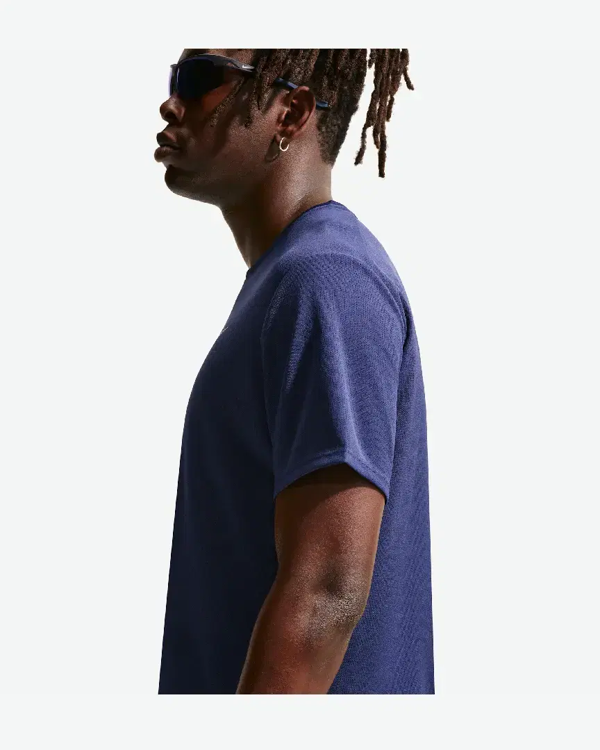 Tee-Shirt Nike M Nk Df Uv Miler Ss M - DV9315-410 (1) au meilleur prix !