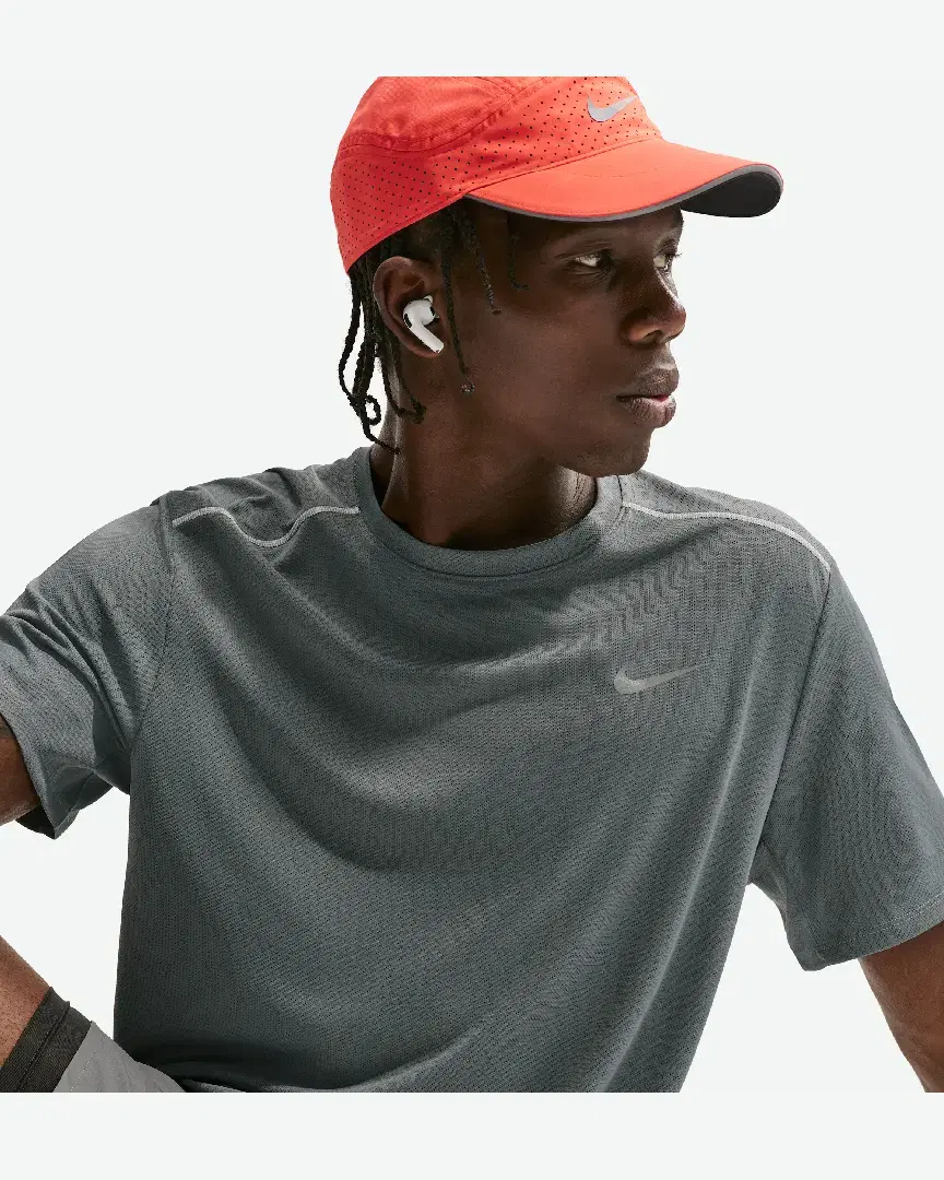 Tee-Shirt À Manches Courtes Et Protection Uv Dri-Fit Nike Miler M - IF2082-084 (2) au meilleur prix !