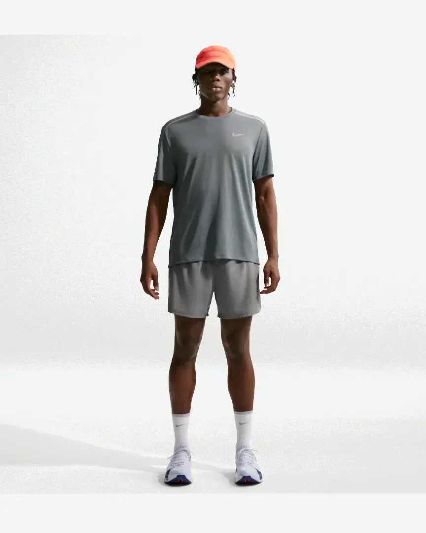 Tee-Shirt À Manches Courtes Et Protection Uv Dri-Fit Nike Miler M - IF2082-084 (3) au meilleur prix !