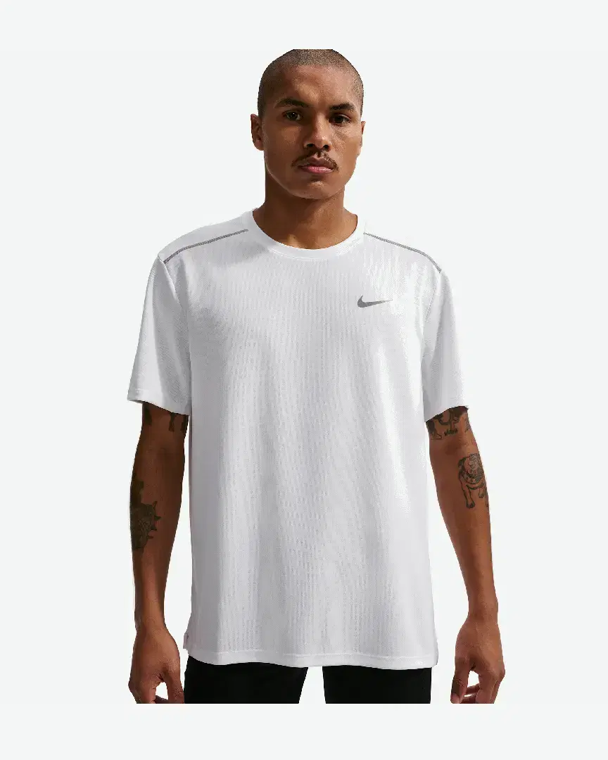 Tee-Shirt À Manches Courtes Et Protection Uv Dri-Fit Nike Miler M - IF2082-100 (0) au meilleur prix !