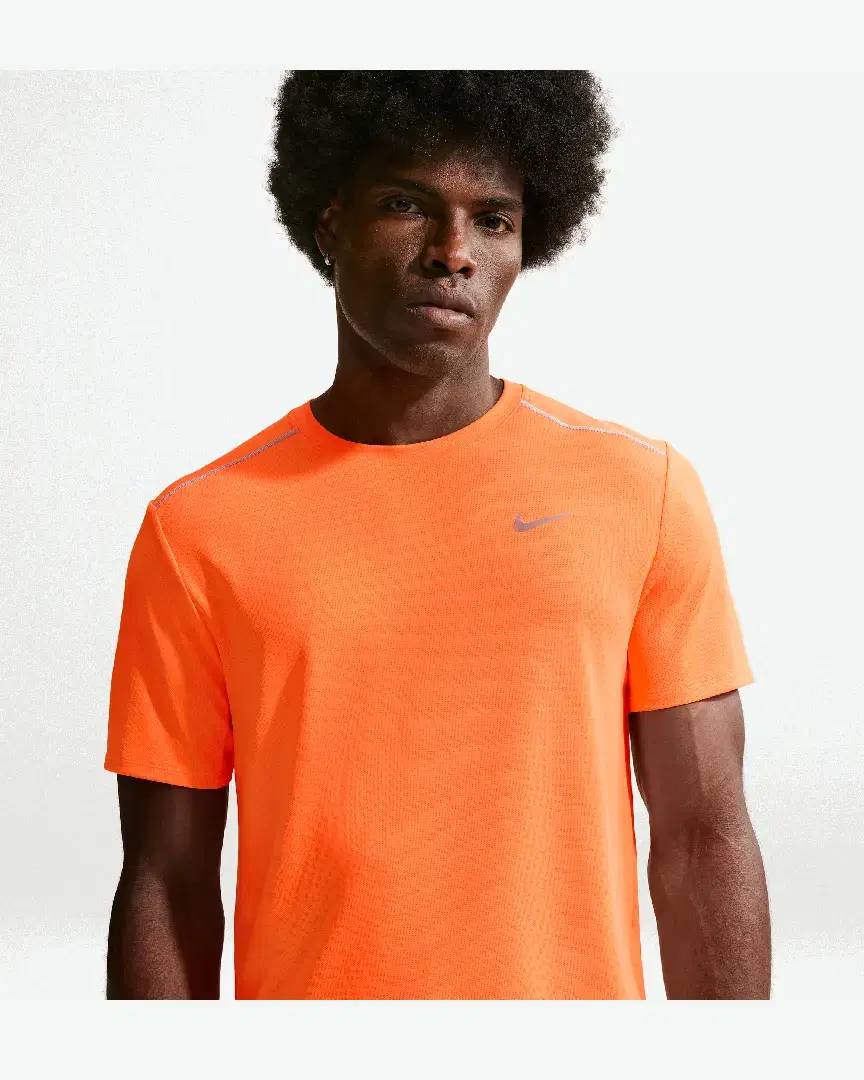 Tee-Shirt À Manches Courtes Et Protection Uv Dri-Fit Nike Miler M - IF2082-803 (0) au meilleur prix !