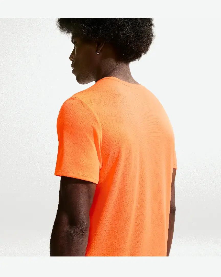 Tee-Shirt À Manches Courtes Et Protection Uv Dri-Fit Nike Miler M - IF2082-803 (1) au meilleur prix !