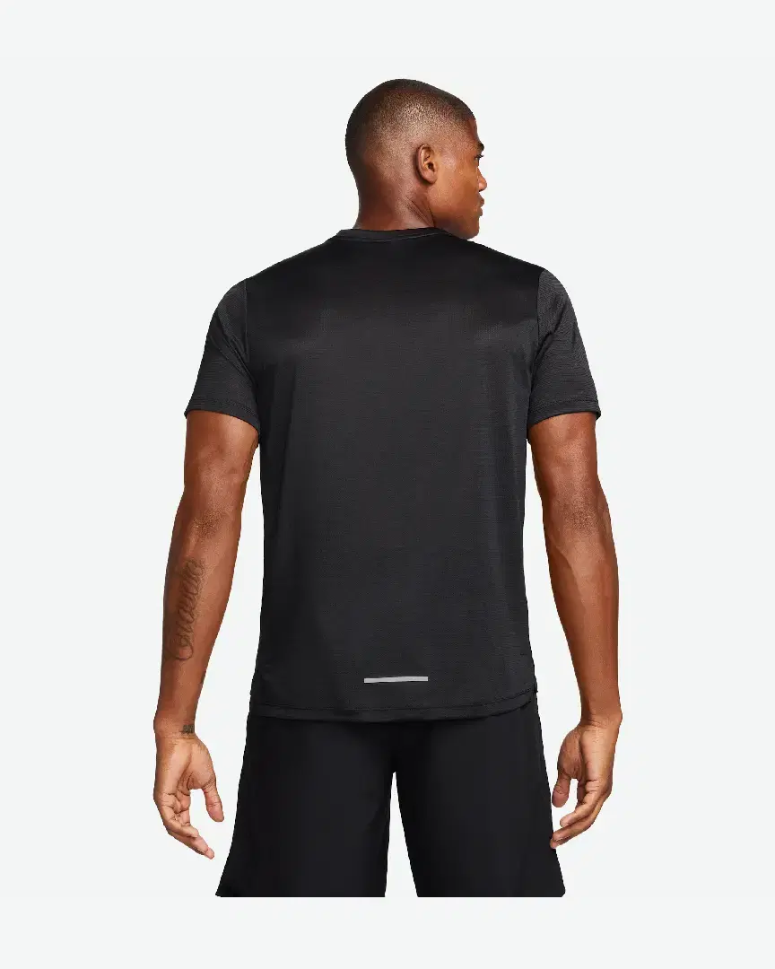 Tee-Shirt À Manches Courtes Et Motifs Nike Miler M - FZ4782-010 (1) au meilleur prix !