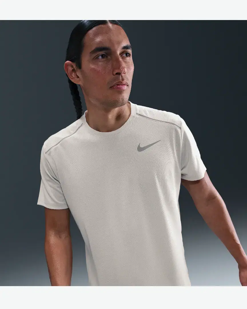 Tee-Shirt À Manches Courtes Et Motifs Nike Miler M - FZ4782-073 (0) au meilleur prix !