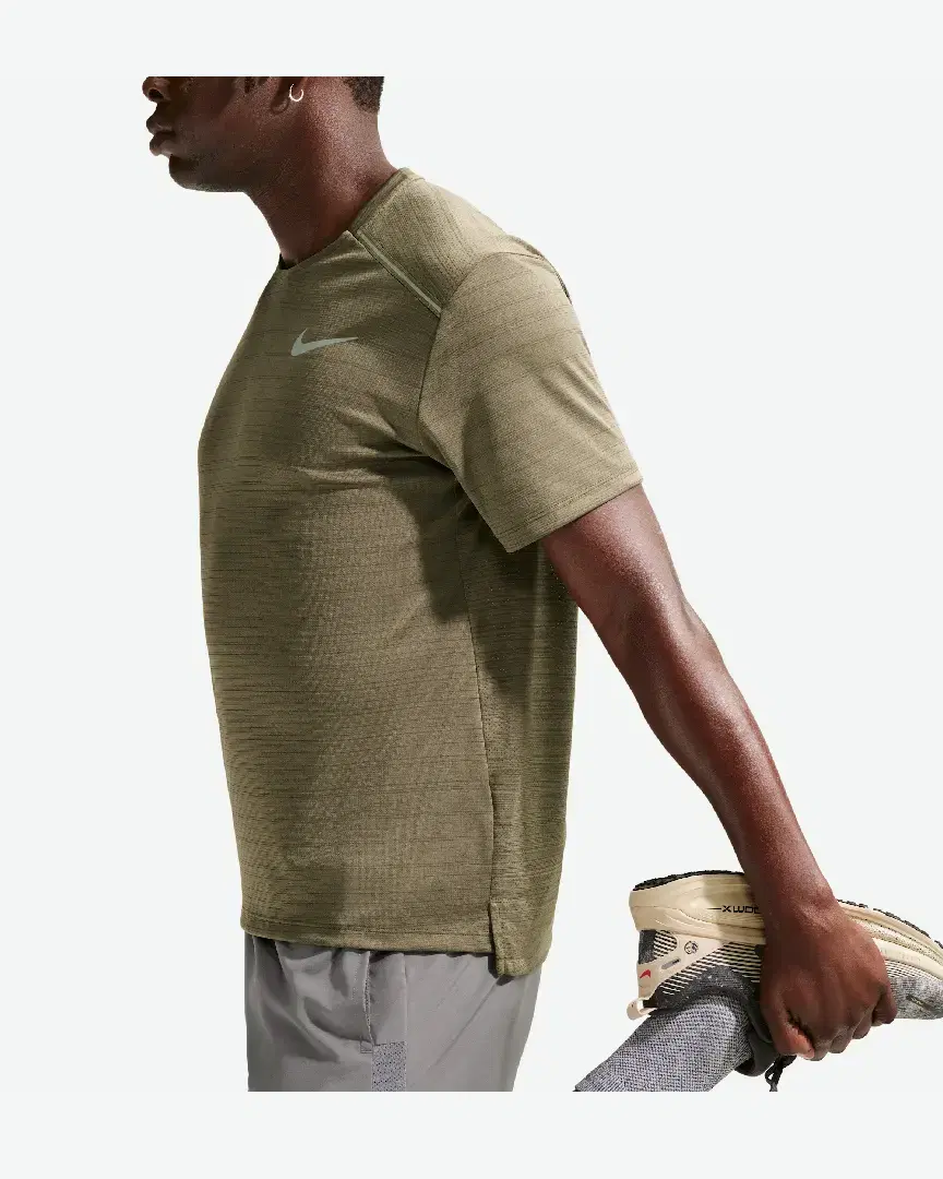 Tee-Shirt À Manches Courtes Et Motifs Nike Miler M - FZ4782-222 (2) au meilleur prix !