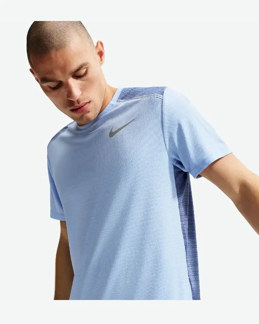 Tee-Shirt À Manches Courtes Et Motifs Nike Miler M - FZ4782-479 (0) au meilleur prix !