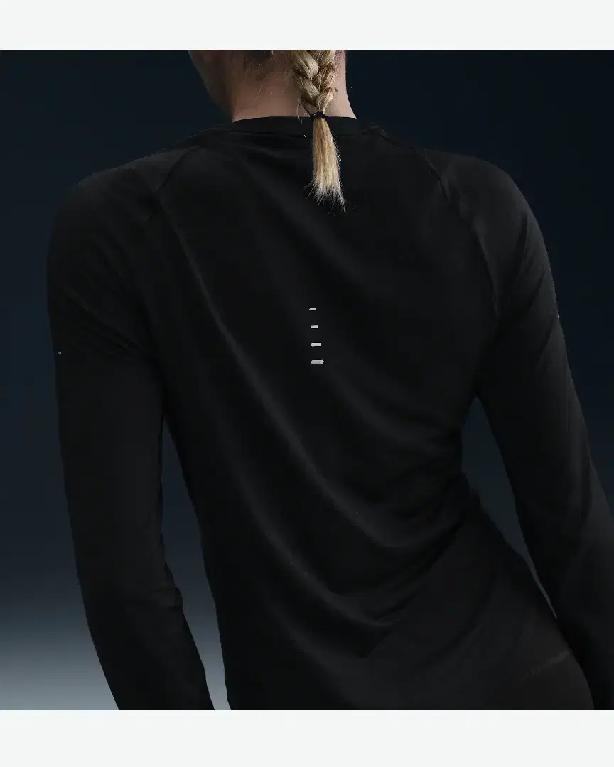 Tee-Shirt À Manches Longues Et Col Ras-Du-Cou Dri-Fit Anti-Uv Nike Swift W - HQ0503-010 (1) au meilleur prix !