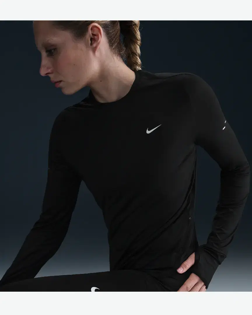 Tee-Shirt À Manches Longues Et Col Ras-Du-Cou Dri-Fit Anti-Uv Nike Swift W - HQ0503-010 (2) au meilleur prix !