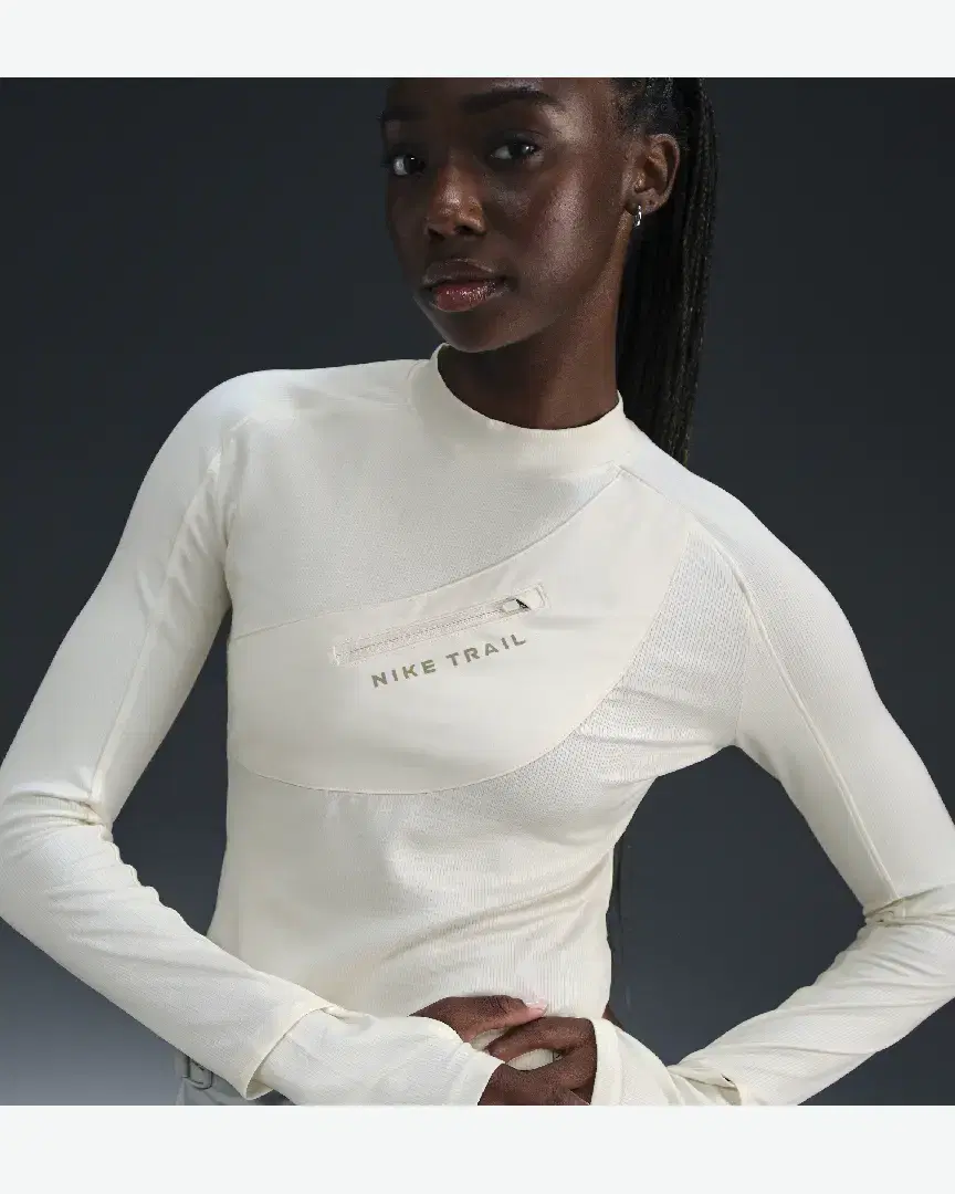 Tee-Shirt À Manches Longues Et Poches Dri-Fit Nike Trail W - FV6430-110 (0) au meilleur prix !