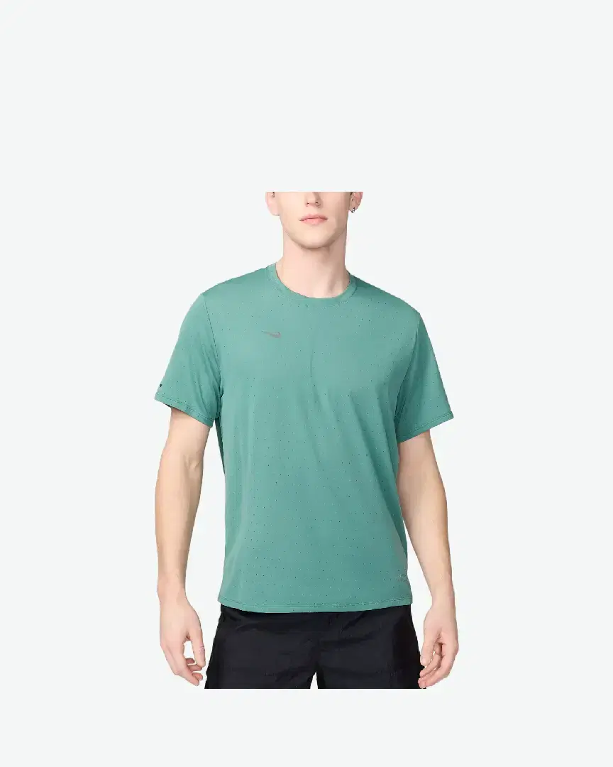 Tee-Shirt Nike M Nk Dfadv Run Div Ss Top M - FQ3091-361 (0) au meilleur prix !