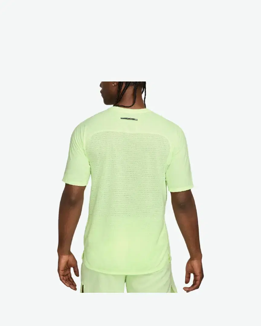 Tee-Shirt Nike Solar Chase M - HJ3580-701 (1) au meilleur prix !
