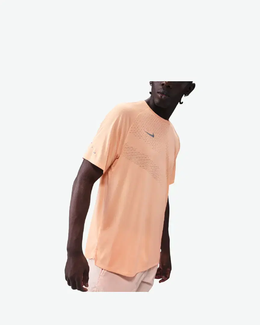 Tee-Shirt À Manches Courtes Et Motifs Réfléchissants Dri-Fit Adv Nike Stride M - HV5203-734 (0) au meilleur prix !