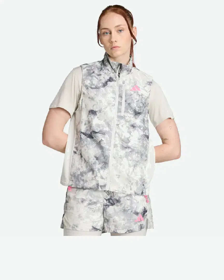 Veste Adidas Sans Manches Own The Run Spray Dye W - JL8726 (0) au meilleur prix !