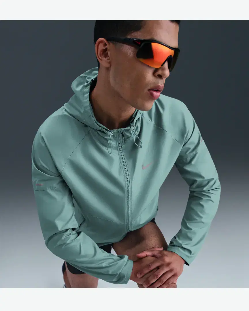 Veste Déperlante Nike Miler M - DD4746-017 (2) au meilleur prix !