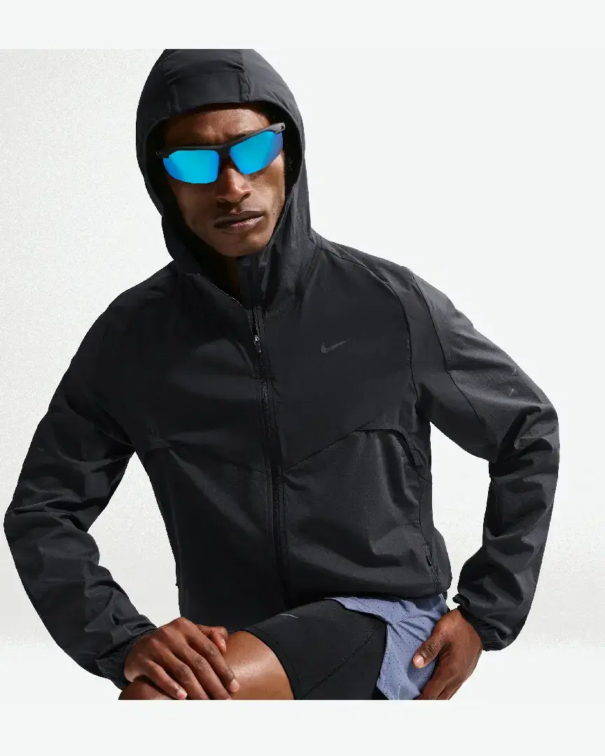 Veste Déperlante Nike Stride M - IF2367-010 (2) au meilleur prix !
