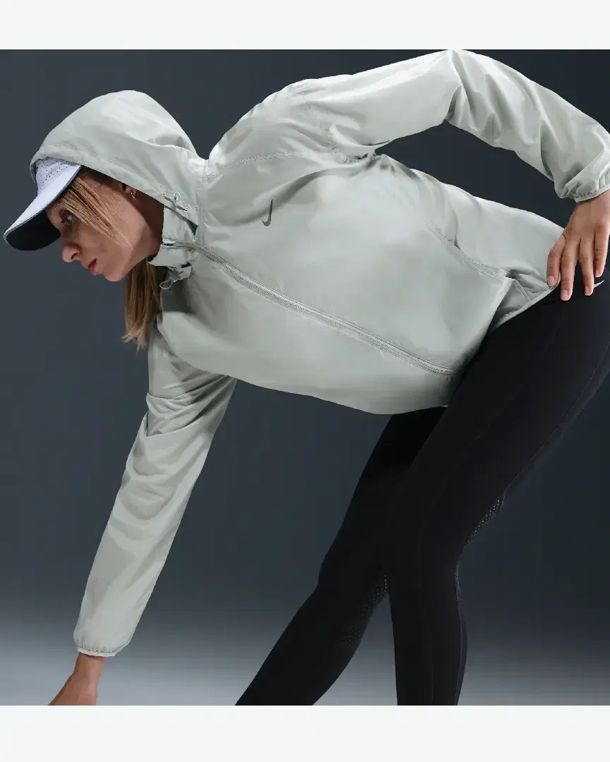 Veste Déperlante Nike Tempo W - HV5769-034 (2) au meilleur prix !