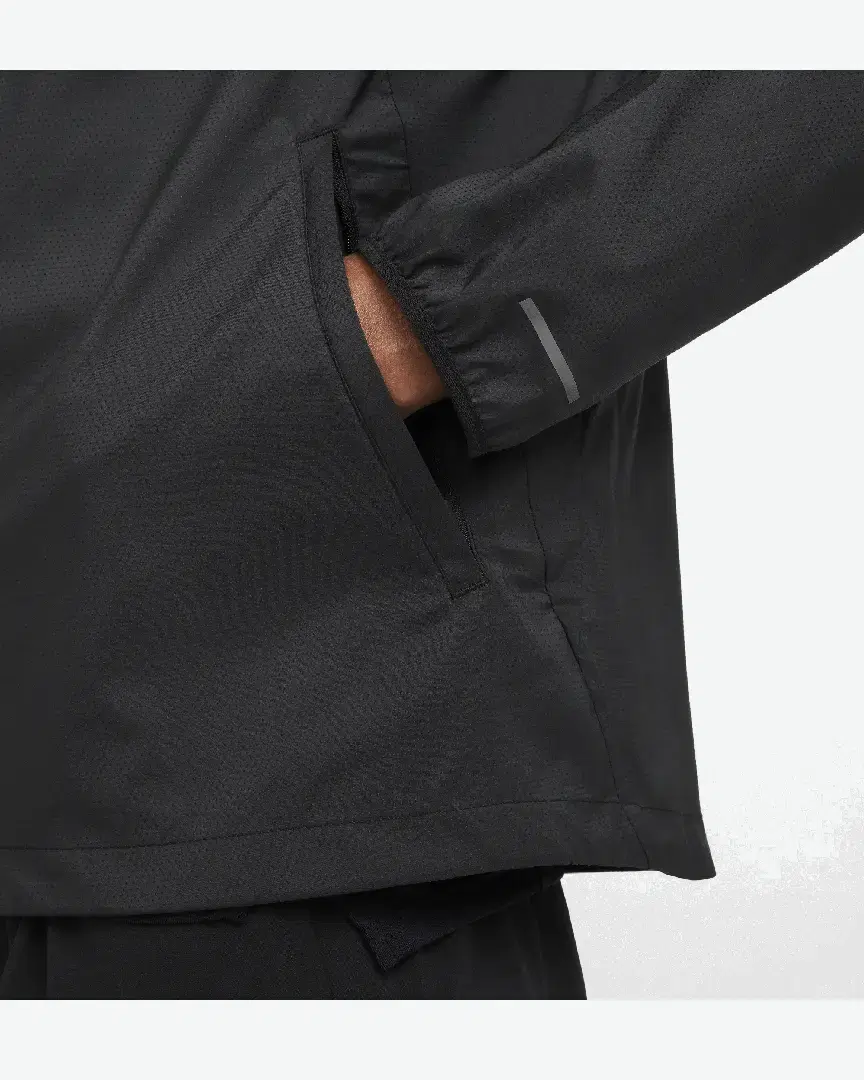 Veste À Capuche Nike Impossibly Light Eliud Kipchoge M - FV9606-010 (3) au meilleur prix !