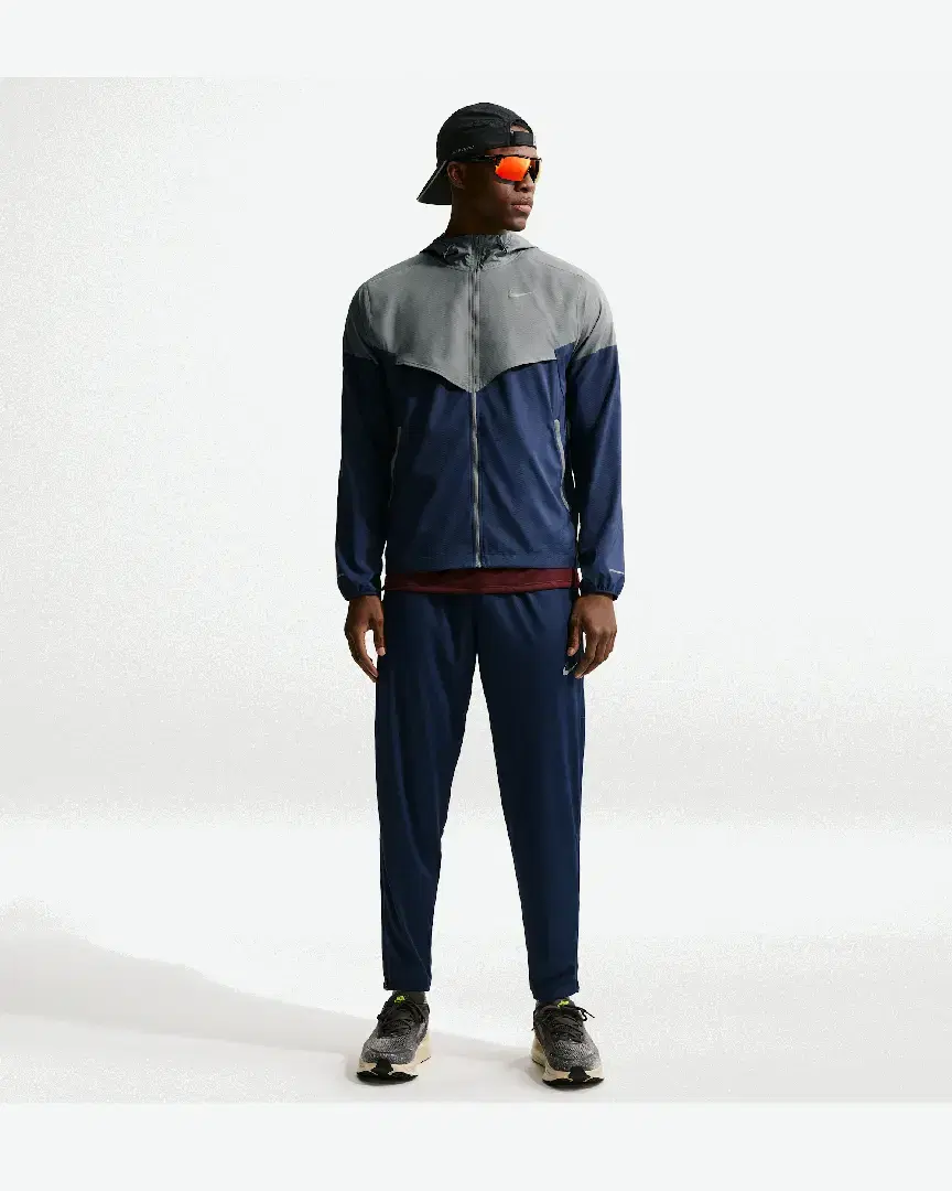 Veste À Capuche Nike Impossibly Light Windrunner M - HV6521-086 (3) au meilleur prix !