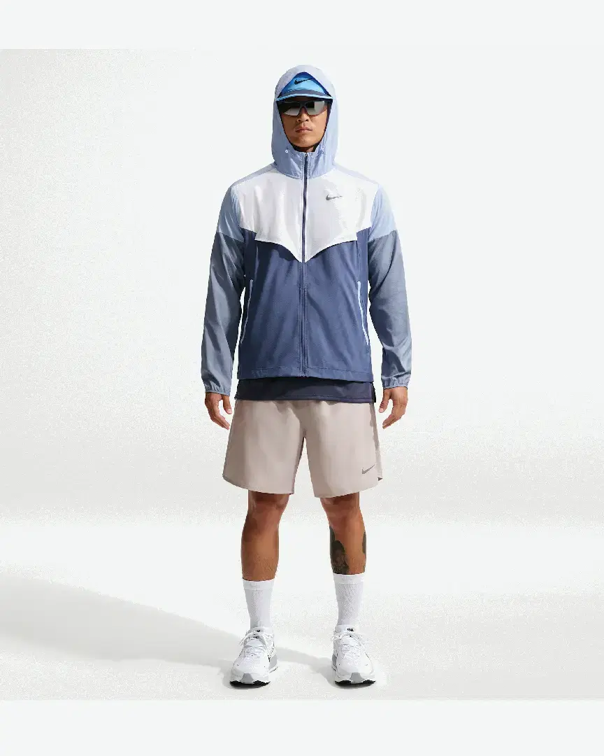 Veste À Capuche Nike Impossibly Light Windrunner M - HV6521-102 (3) au meilleur prix !