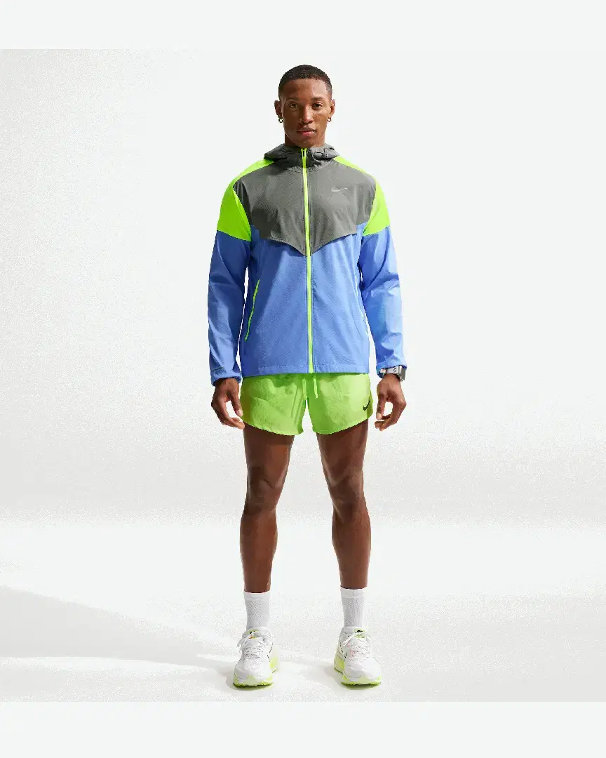 Veste À Capuche Nike Impossibly Light Windrunner M - HV6521-494 (3) au meilleur prix !