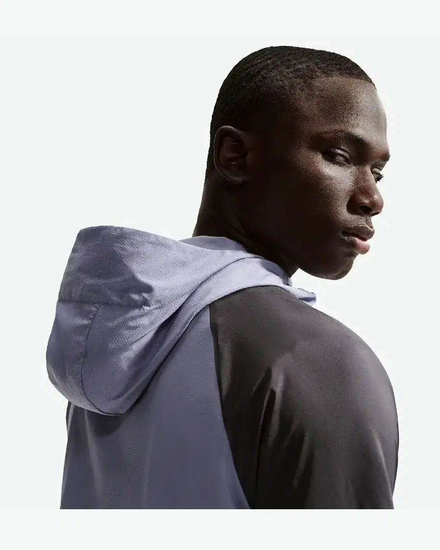 Veste À Capuche Nike Impossibly Light Windrunner M - HV6521-506 (1) au meilleur prix !