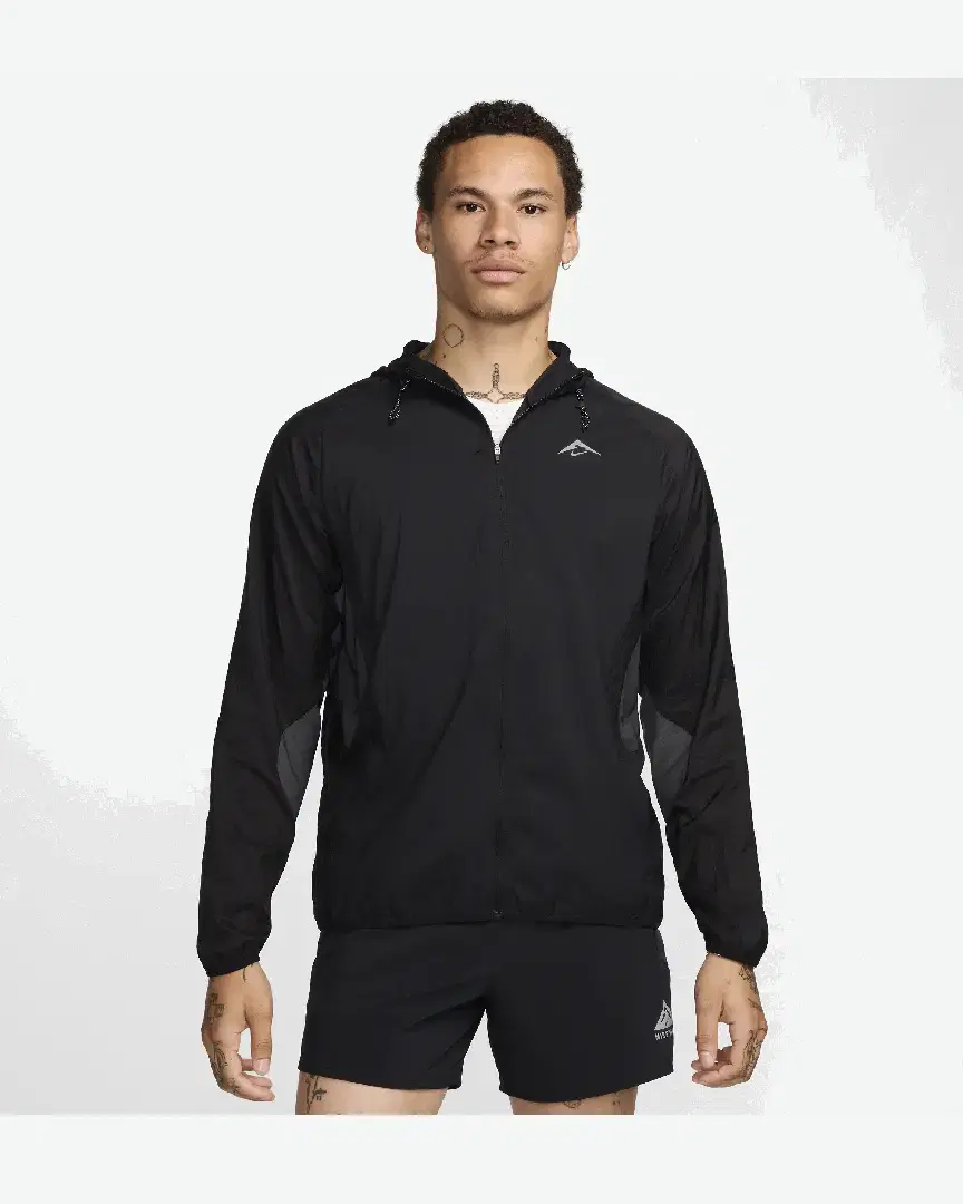 Veste Nike Trail Aireez M - FN4002-010 (0) au meilleur prix !